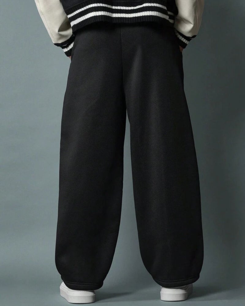 فلاينوف بنطلون رياضي كوري أسود برباط بقصة فضفاضة - Image 2